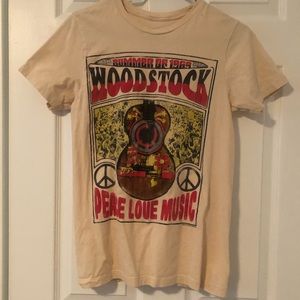 Cute Women’s 70’s Woodstock T shirt